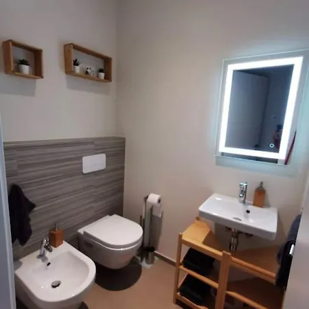 Apartamento Luxury 1 Bedroom In Center With Terrace & Parking - 75m *